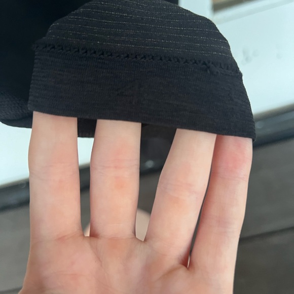 Lululemon black swiftly tech size 4 - Picture 2 of 4